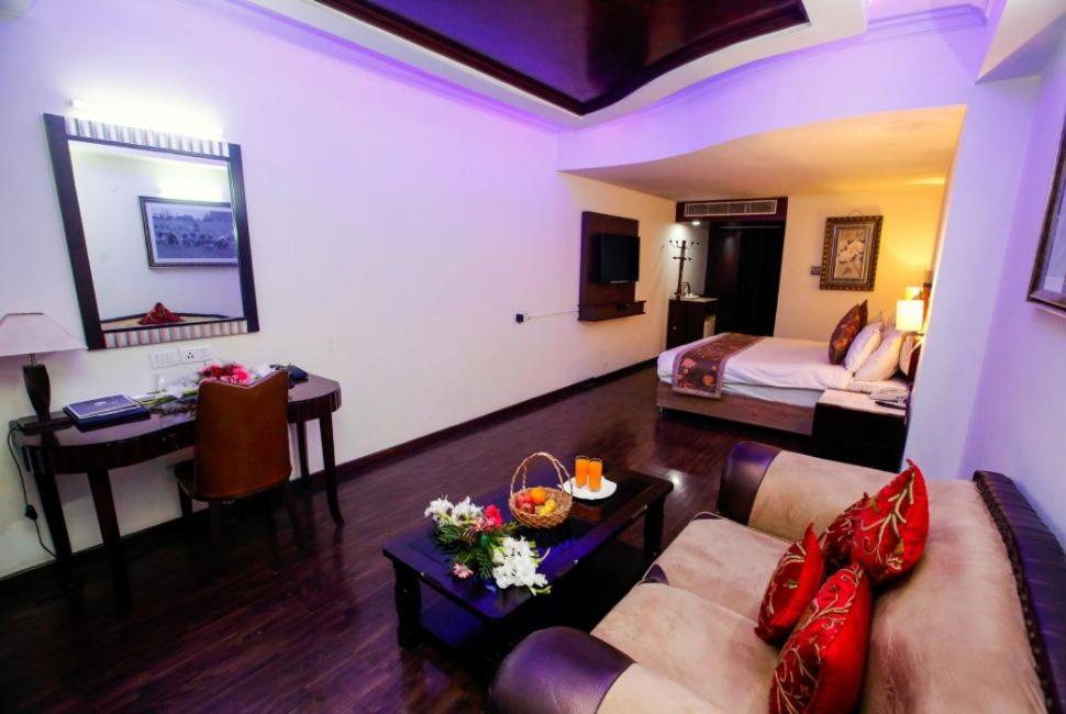 Hotel The Residency Srinagar Luaran gambar