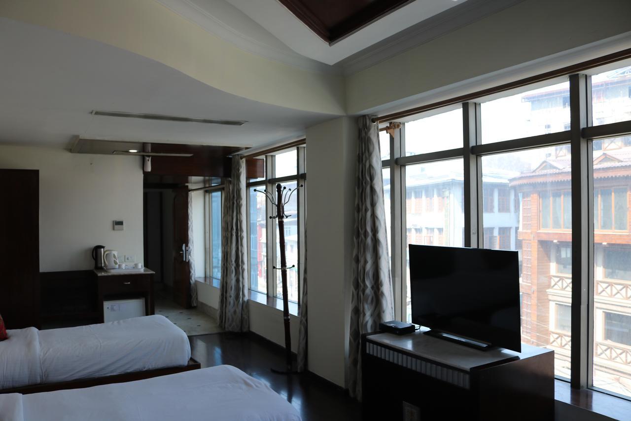 Hotel The Residency Srinagar Luaran gambar