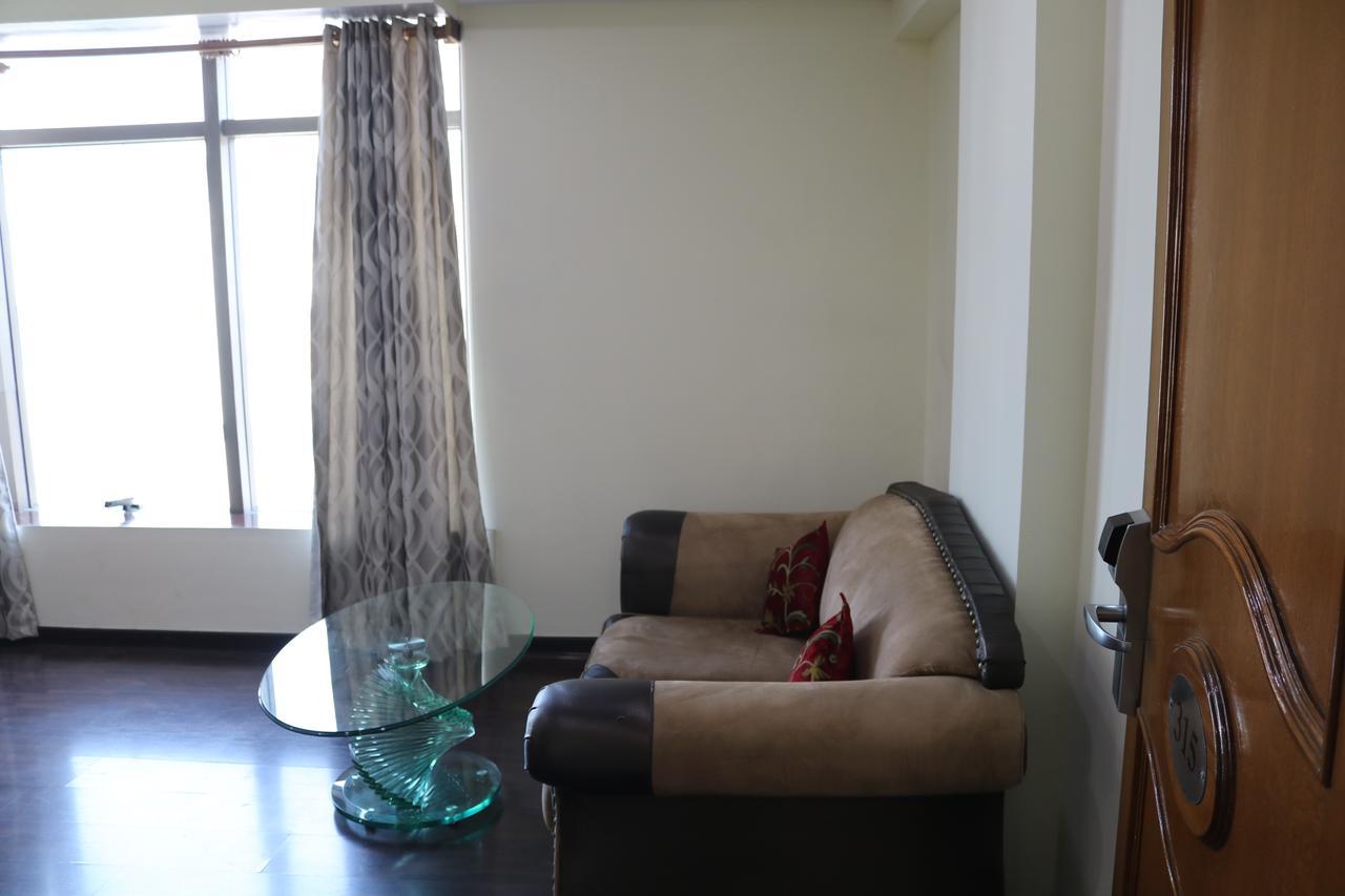 Hotel The Residency Srinagar Luaran gambar