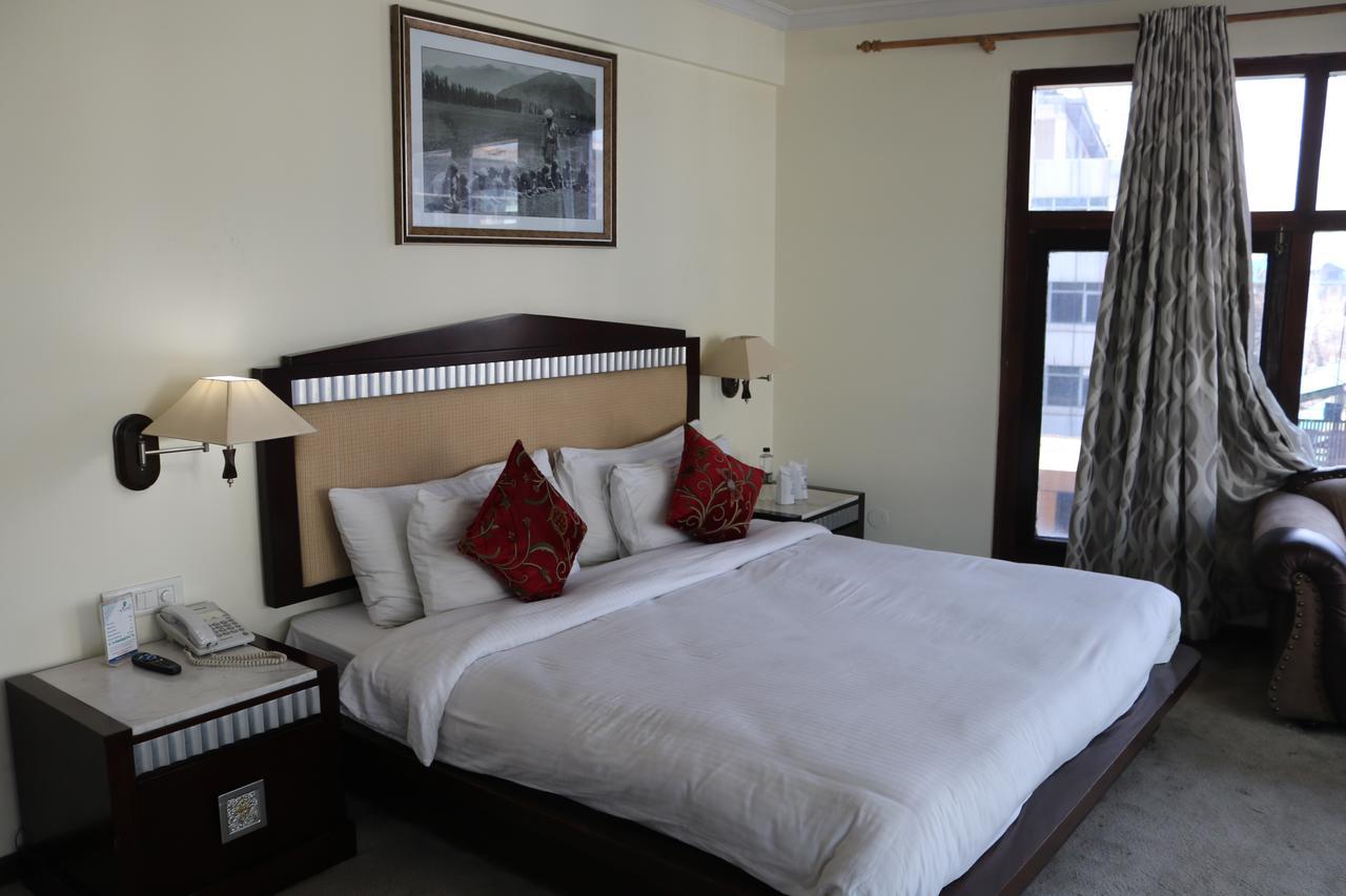 Hotel The Residency Srinagar Luaran gambar