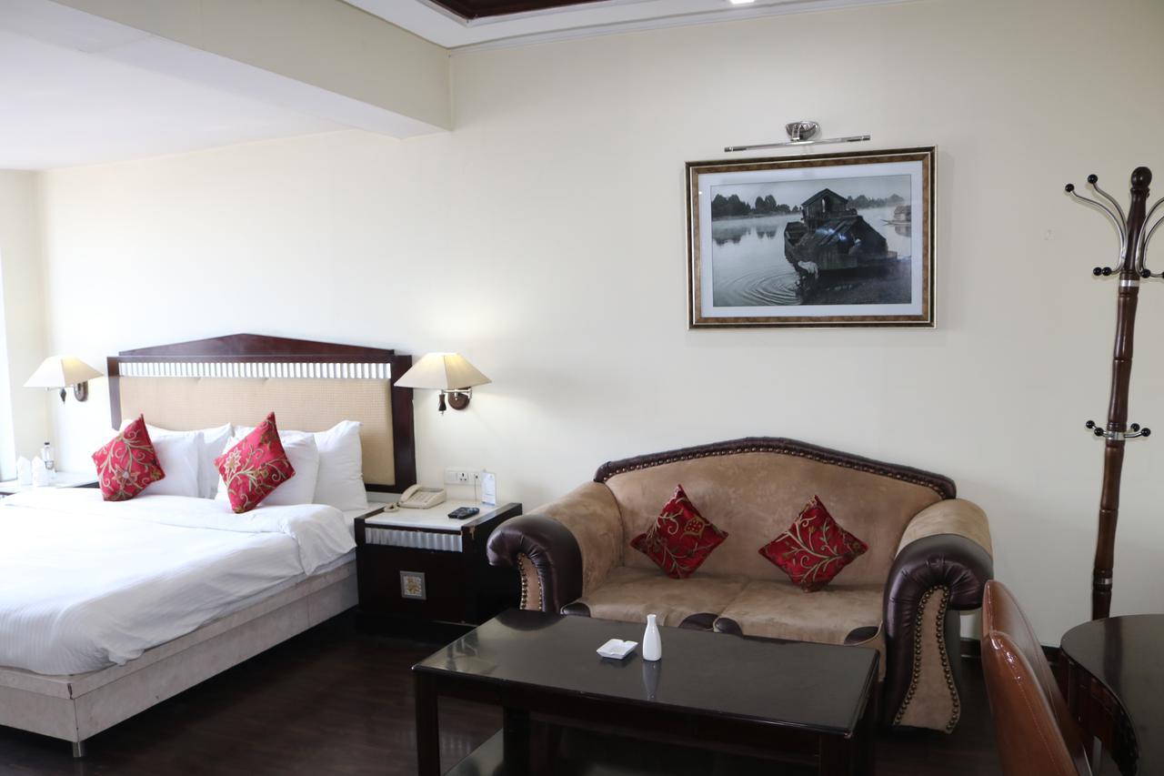 Hotel The Residency Srinagar Luaran gambar