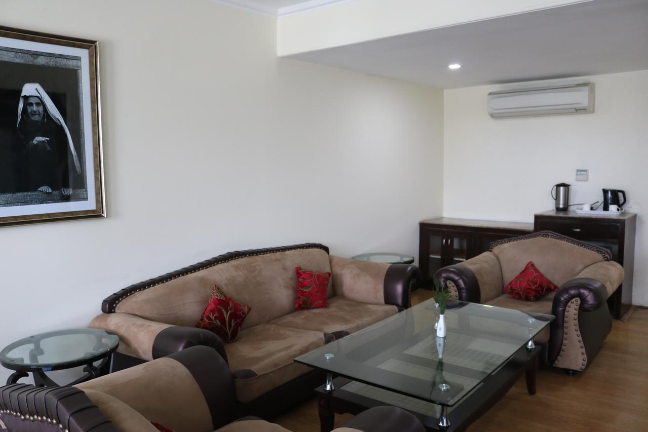 Hotel The Residency Srinagar Luaran gambar